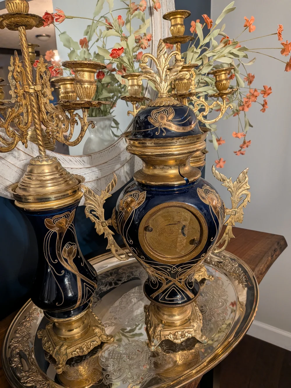 Antique Vintage Mantle Clock/Candleabra  Set

~ French - Circa 1900 ~ - Picture 7 of 15